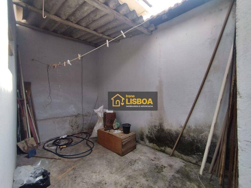 Casa à venda com 2 quartos, 250m² - Foto 37