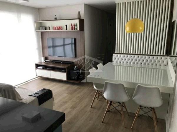 Apartamento à venda com 2 quartos, 70m² - Foto 3