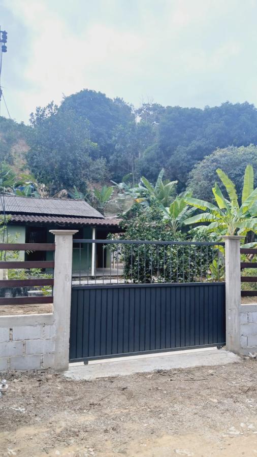 Chácara à venda com 3 quartos, 1000m² - Foto 1