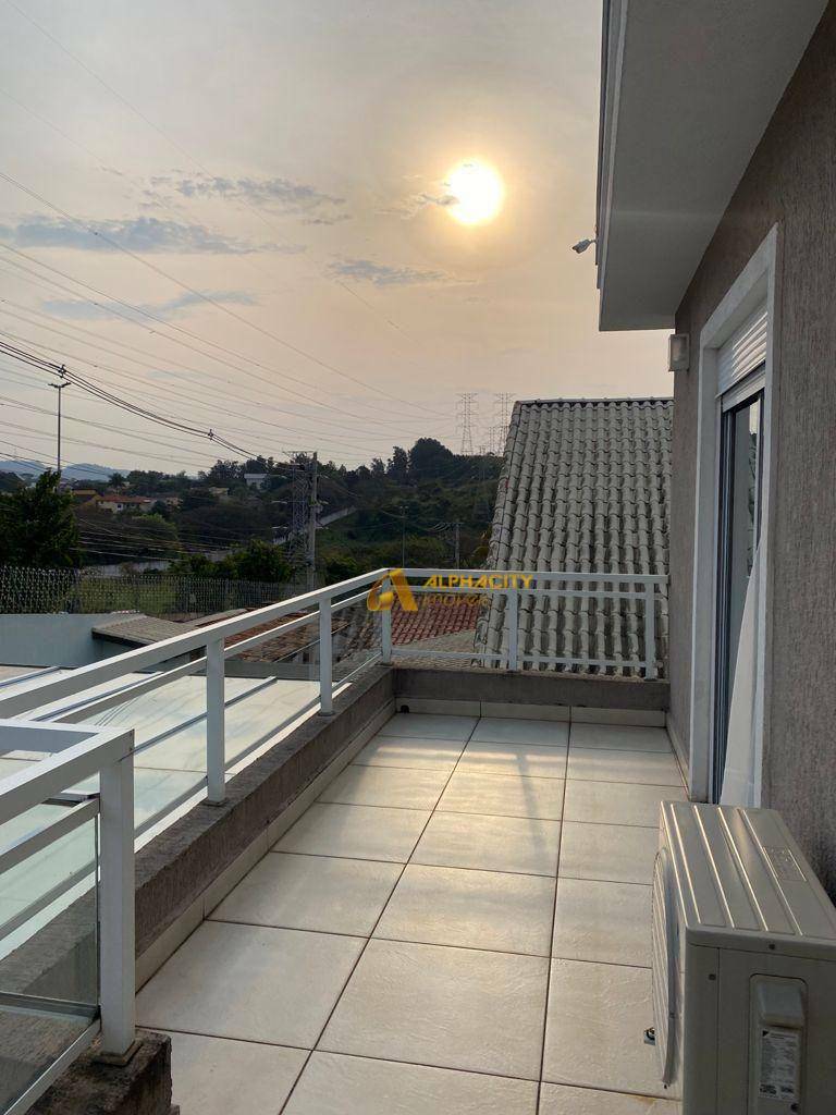 Casa de Condomínio à venda com 4 quartos, 270m² - Foto 2