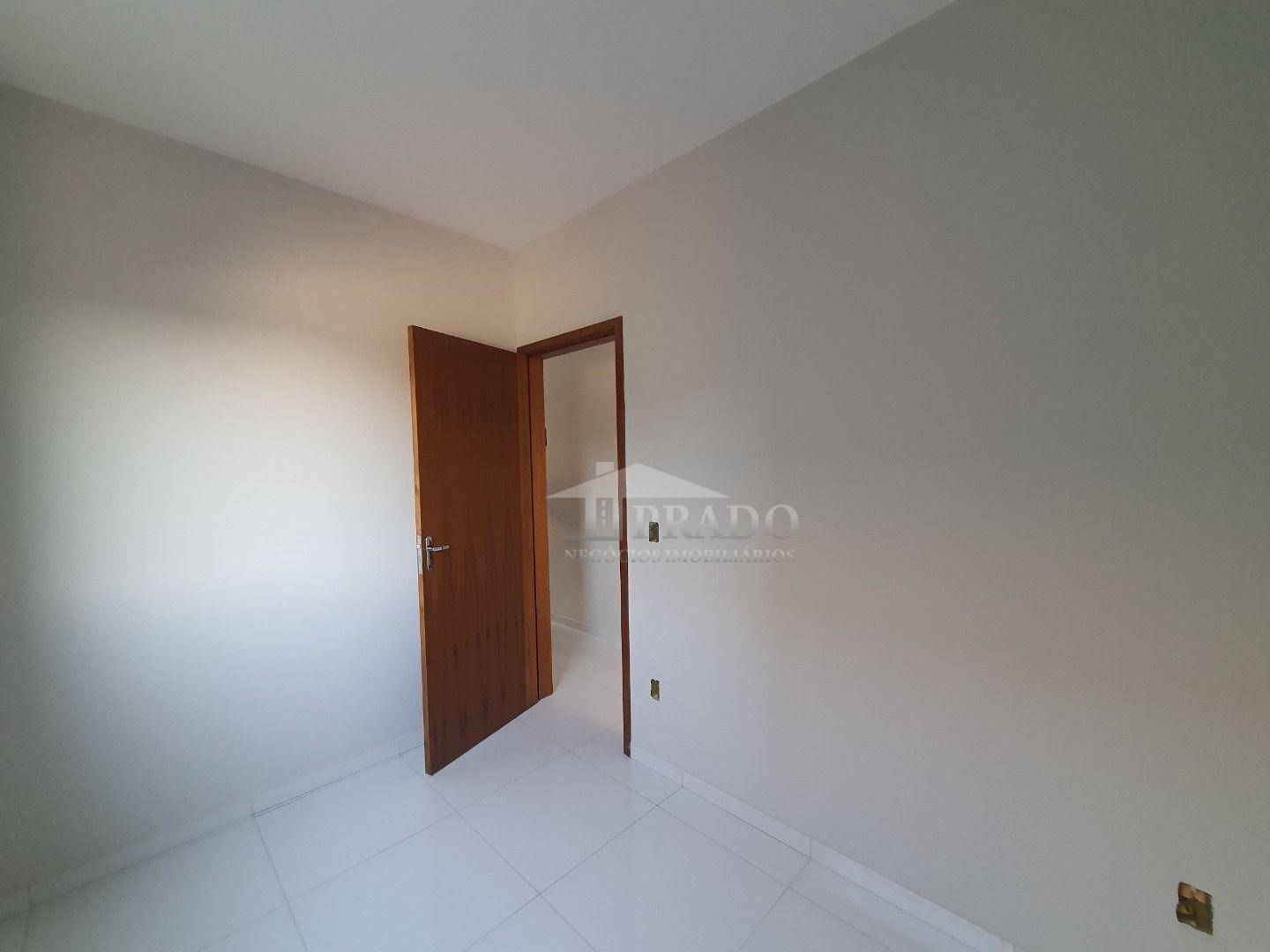 Casa à venda com 2 quartos, 96m² - Foto 14