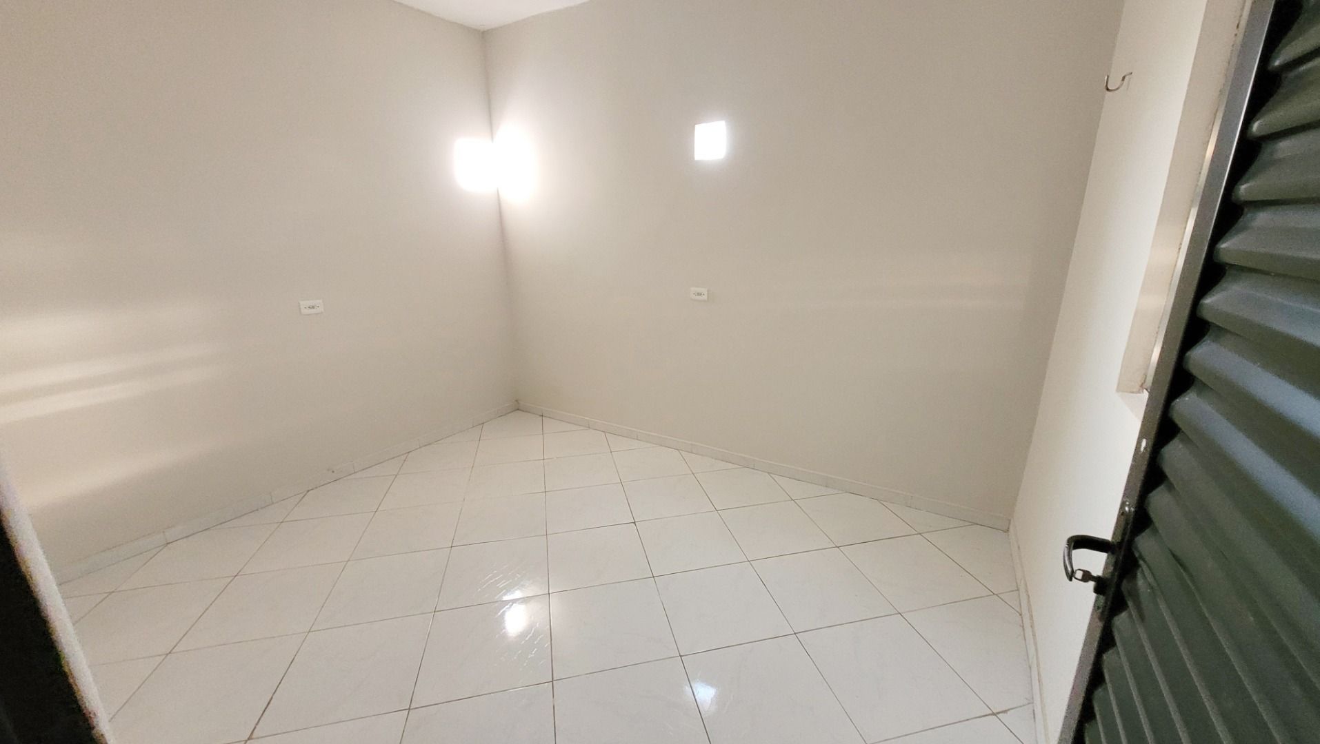 Casa para alugar com 4 quartos, 201m² - Foto 9