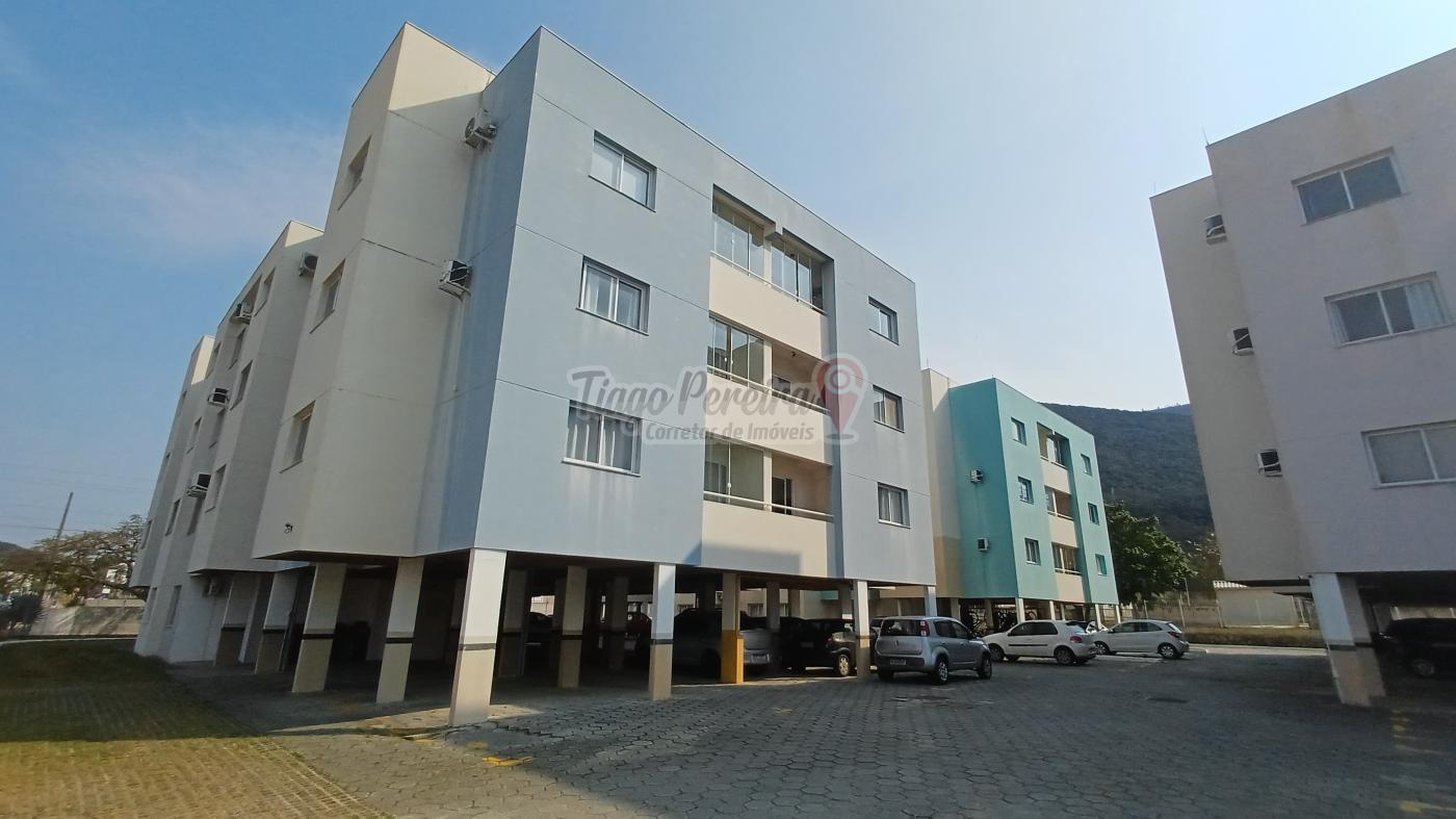 Apartamento à venda com 2 quartos, 65m² - Foto 1