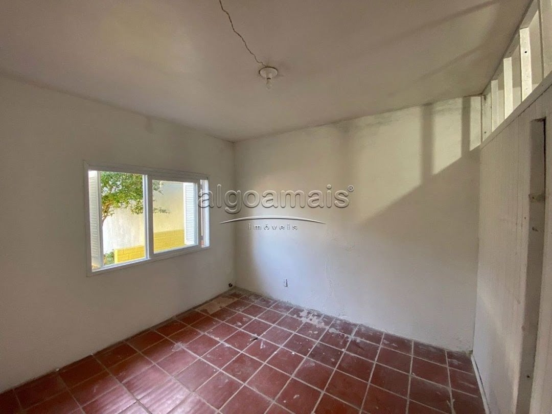 Casa à venda com 3 quartos, 95m² - Foto 3