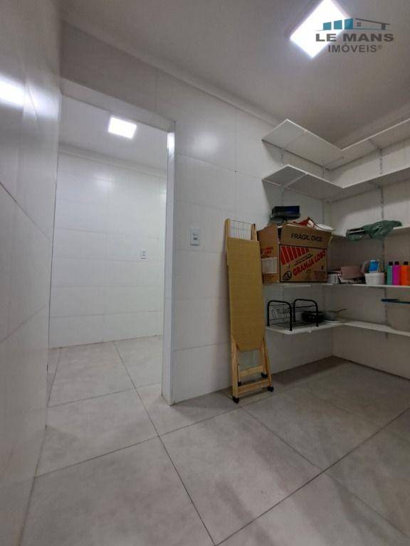 Casa à venda e aluguel com 3 quartos, 185m² - Foto 14