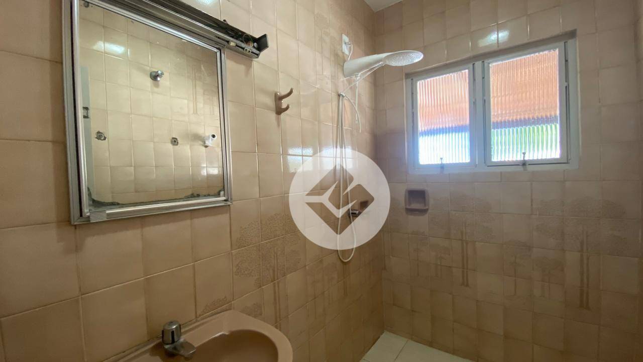 Casa para alugar com 3 quartos, 385m² - Foto 5