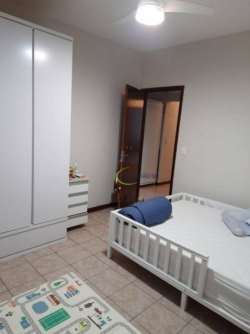 Casa à venda com 3 quartos, 133m² - Foto 2