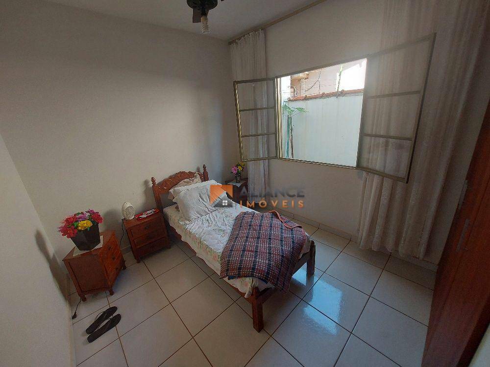 Casa à venda com 3 quartos, 123m² - Foto 23