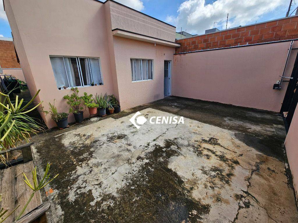 Casa à venda com 2 quartos, 68m² - Foto 10