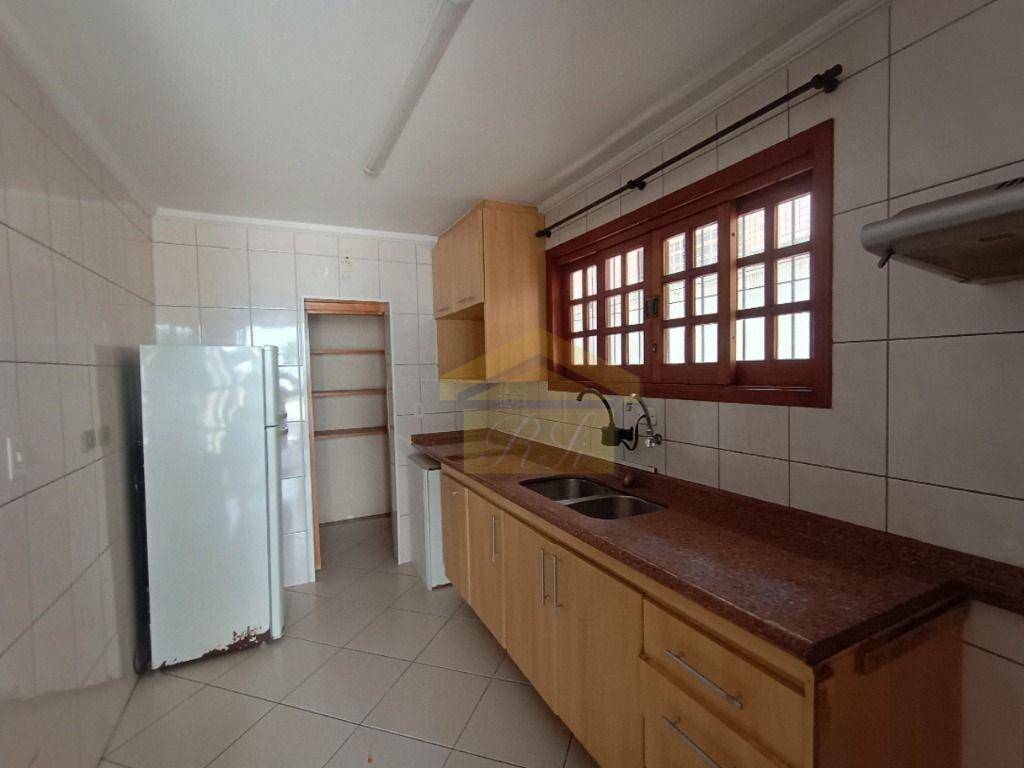 Sobrado à venda e aluguel com 4 quartos, 281m² - Foto 14