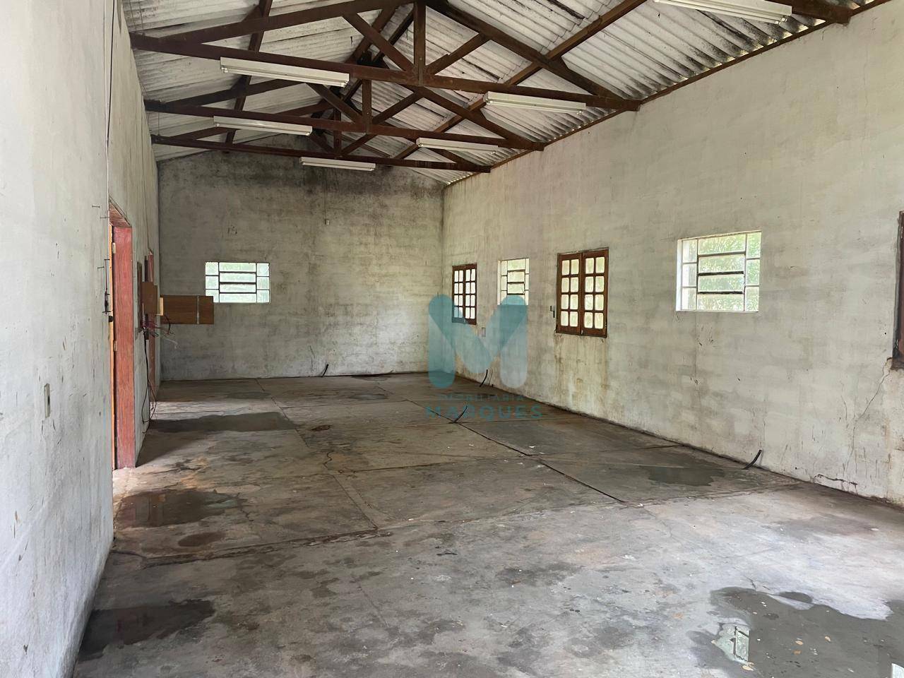 Depósito-Galpão-Armazém à venda, 180m² - Foto 1