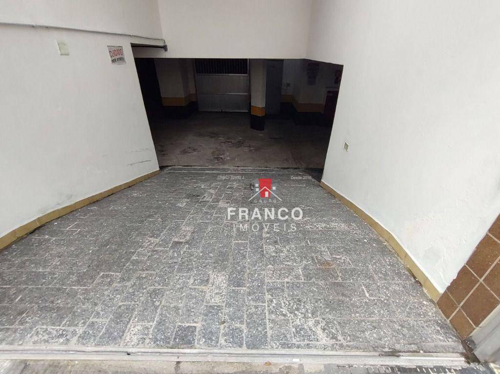 Apartamento à venda com 1 quarto, 76m² - Foto 27