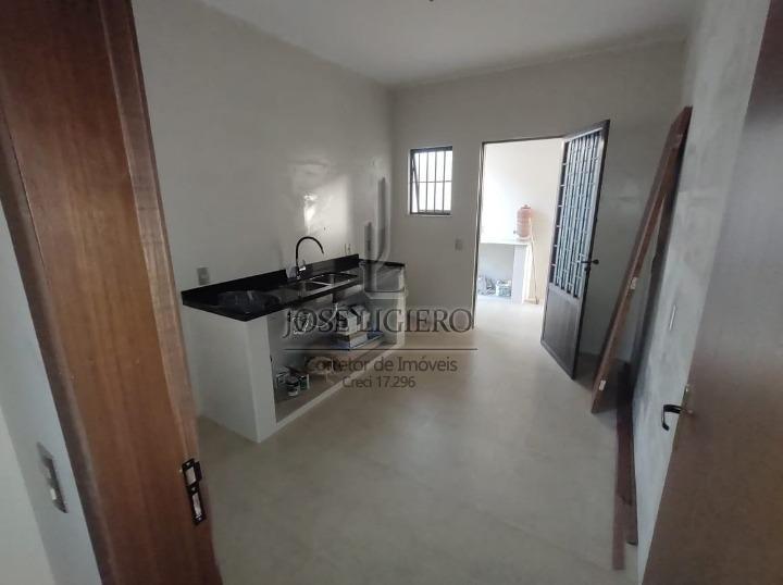 Casa à venda com 4 quartos, 180m² - Foto 10