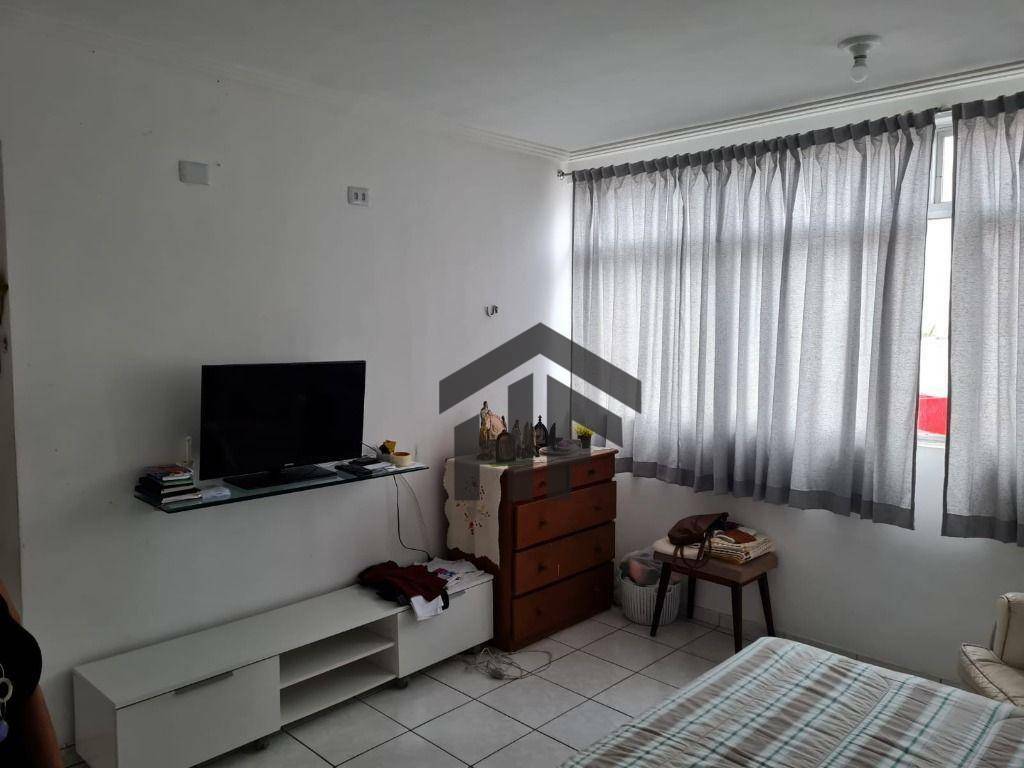 Apartamento à venda com 3 quartos, 175m² - Foto 1