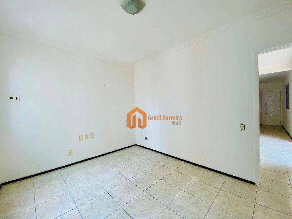 Apartamento à venda com 3 quartos, 203m² - Foto 28