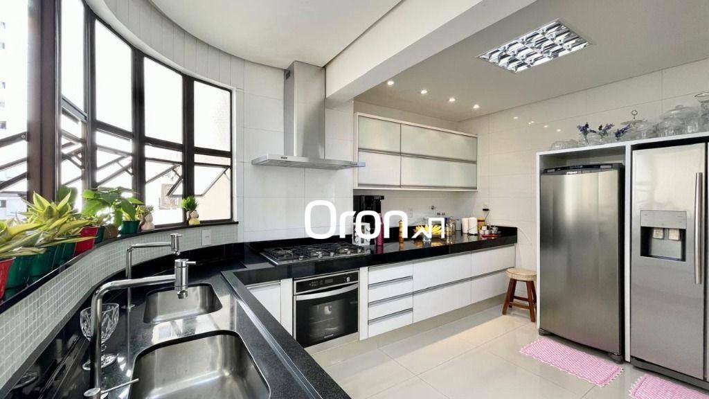Apartamento à venda com 4 quartos, 204m² - Foto 3