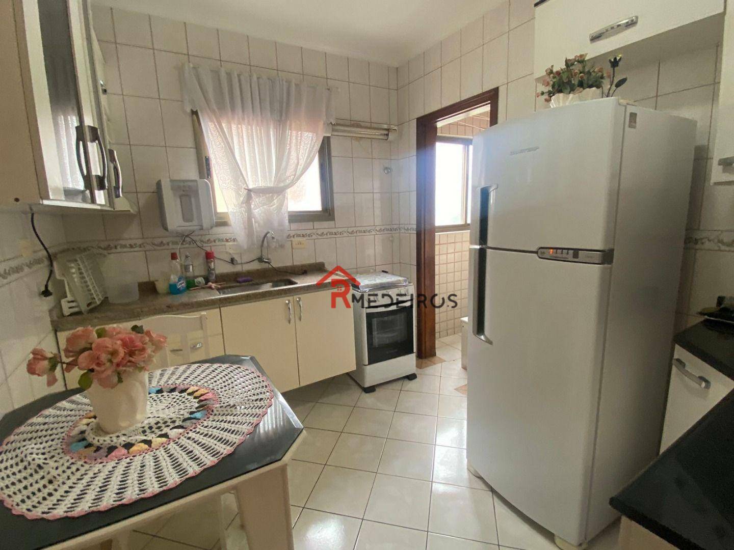 Apartamento à venda com 2 quartos, 70m² - Foto 12