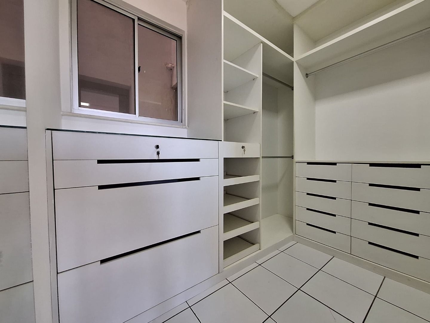 Apartamento para alugar com 2 quartos, 68m² - Foto 23