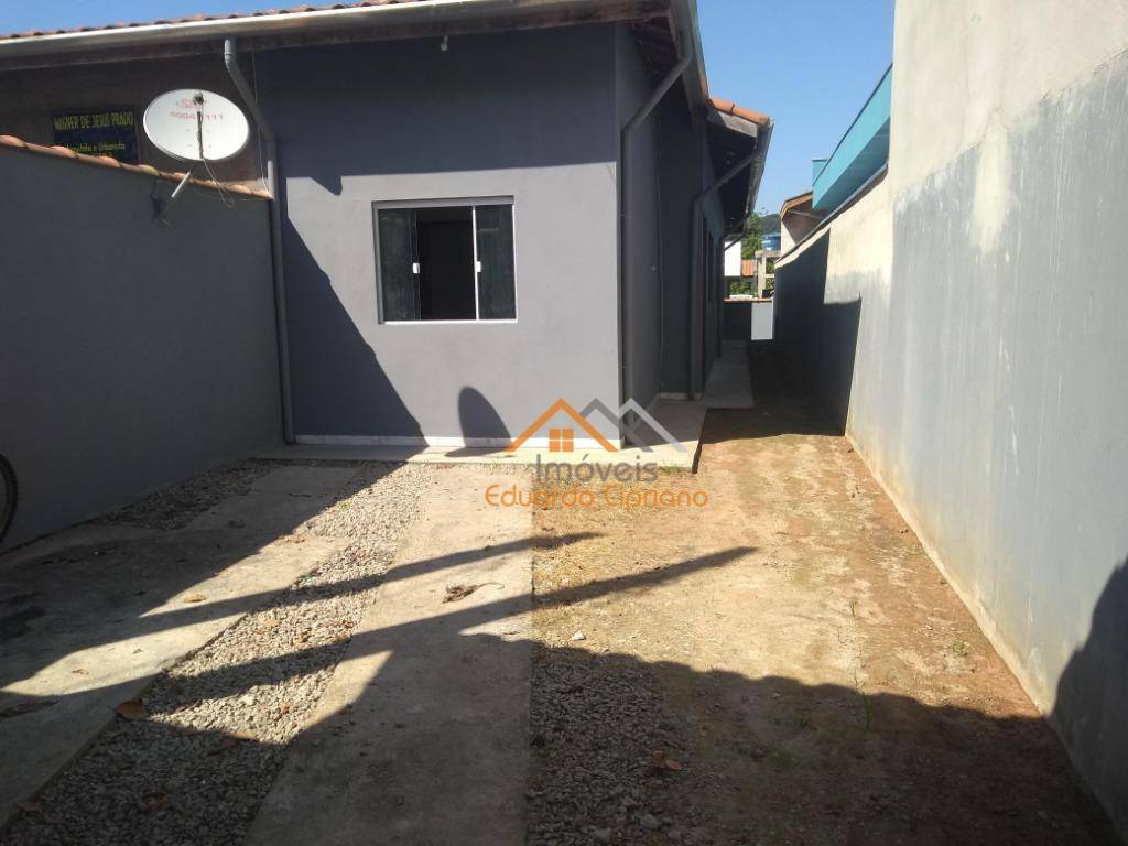 Casa para alugar com 2 quartos, 270M2 - Foto 1