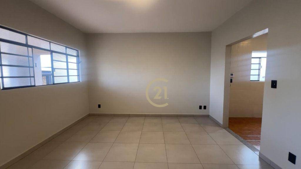 Casa à venda com 3 quartos, 167m² - Foto 4