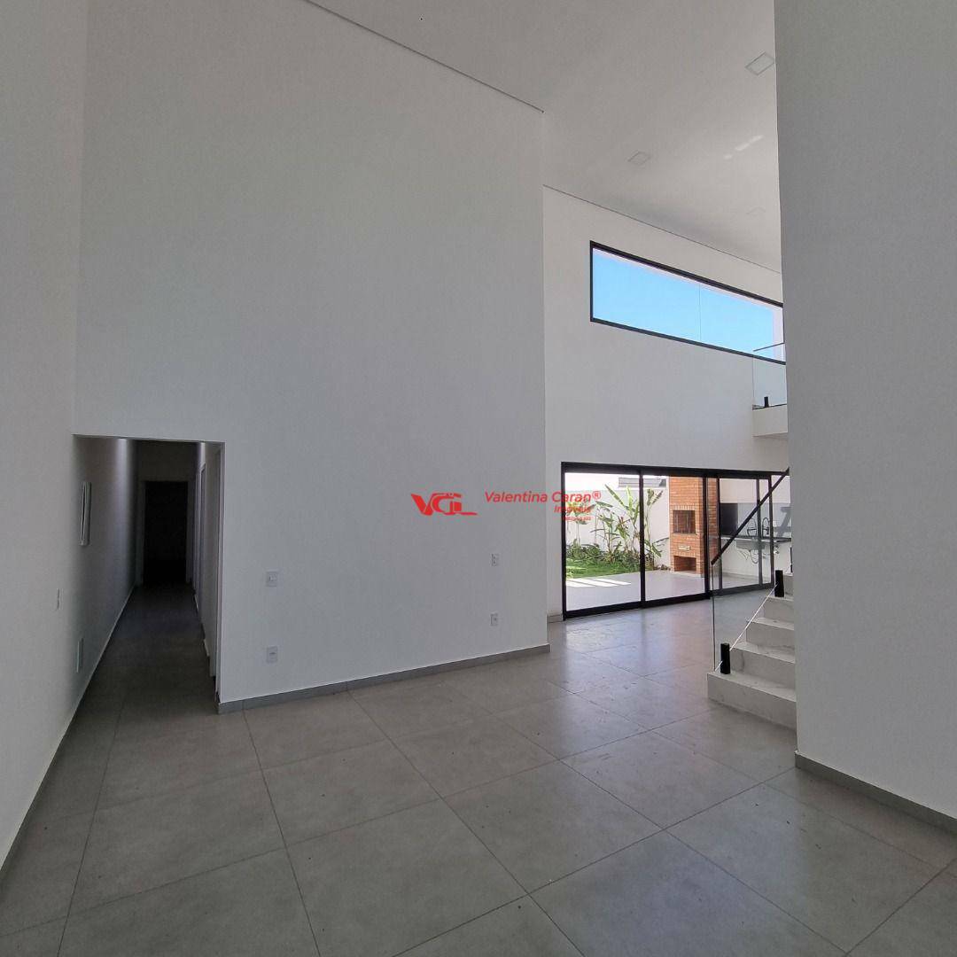 Casa de Condomínio à venda com 3 quartos, 205m² - Foto 4