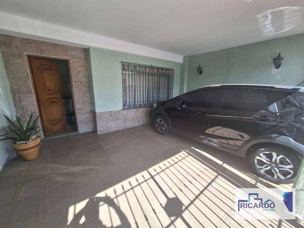 Sobrado à venda com 5 quartos, 238m² - Foto 1