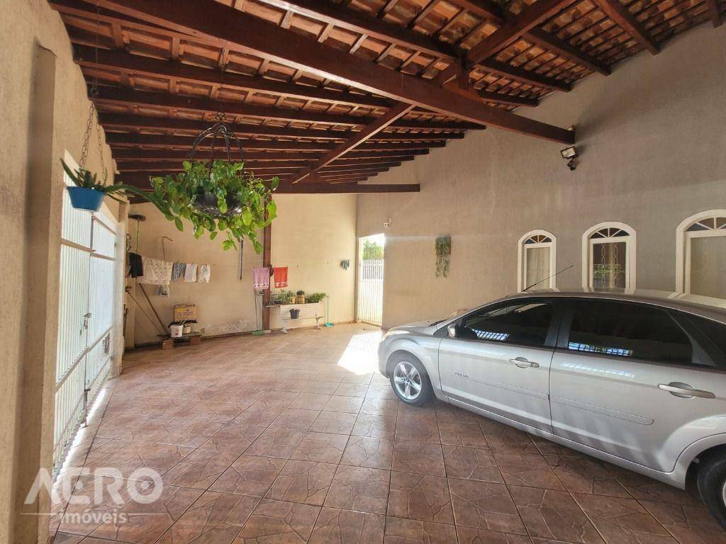 Casa à venda com 2 quartos, 156m² - Foto 4