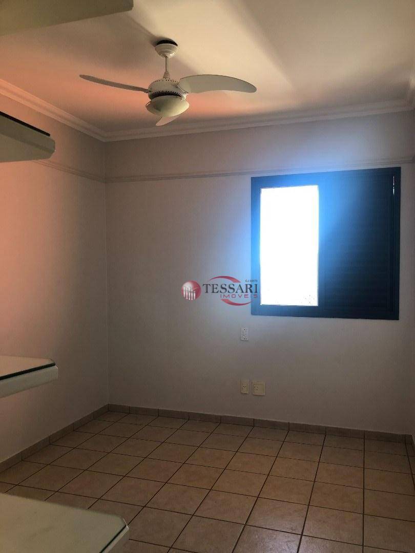 Apartamento para alugar com 3 quartos, 100m² - Foto 16