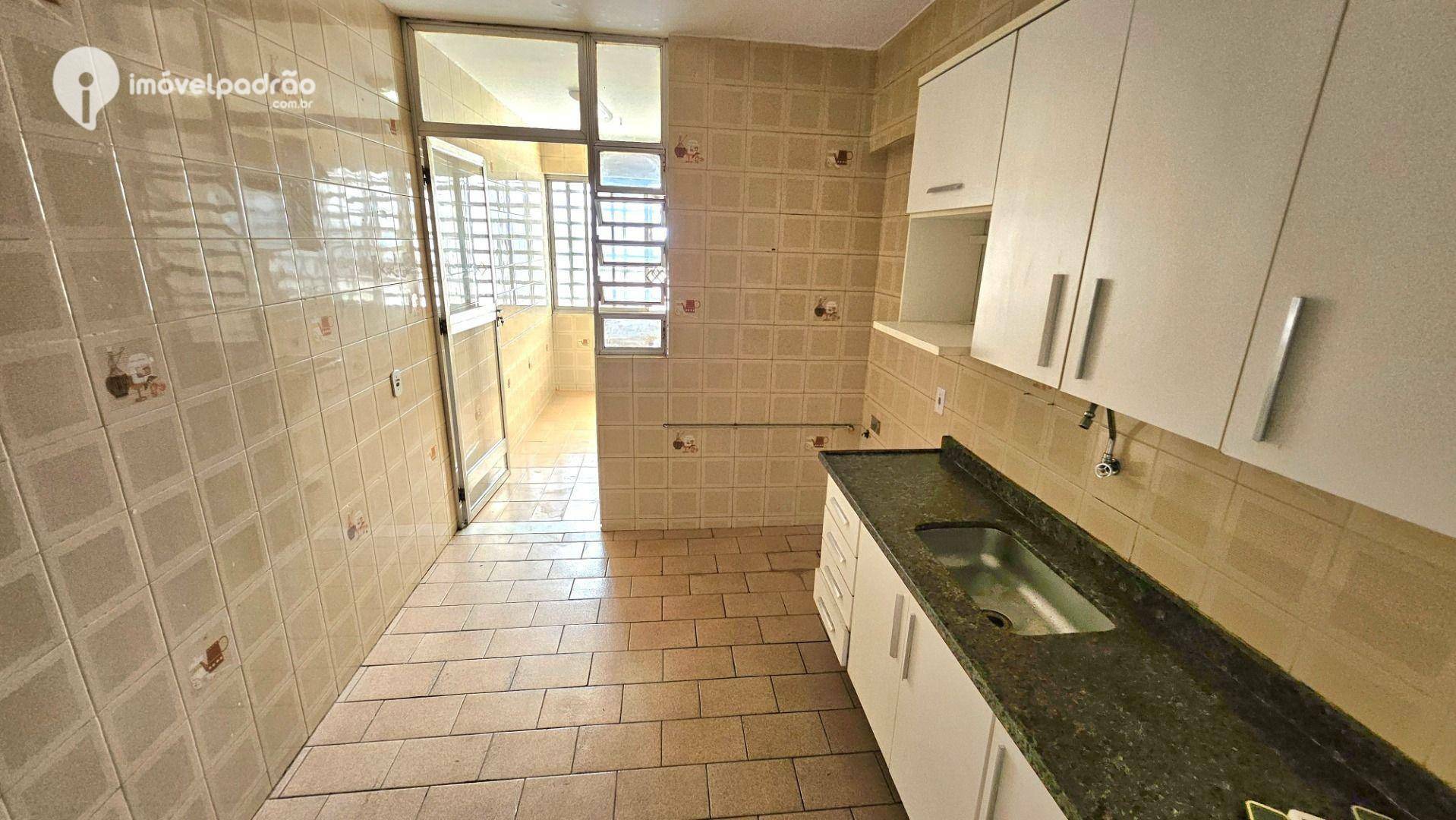 Apartamento para alugar com 3 quartos, 120m² - Foto 7