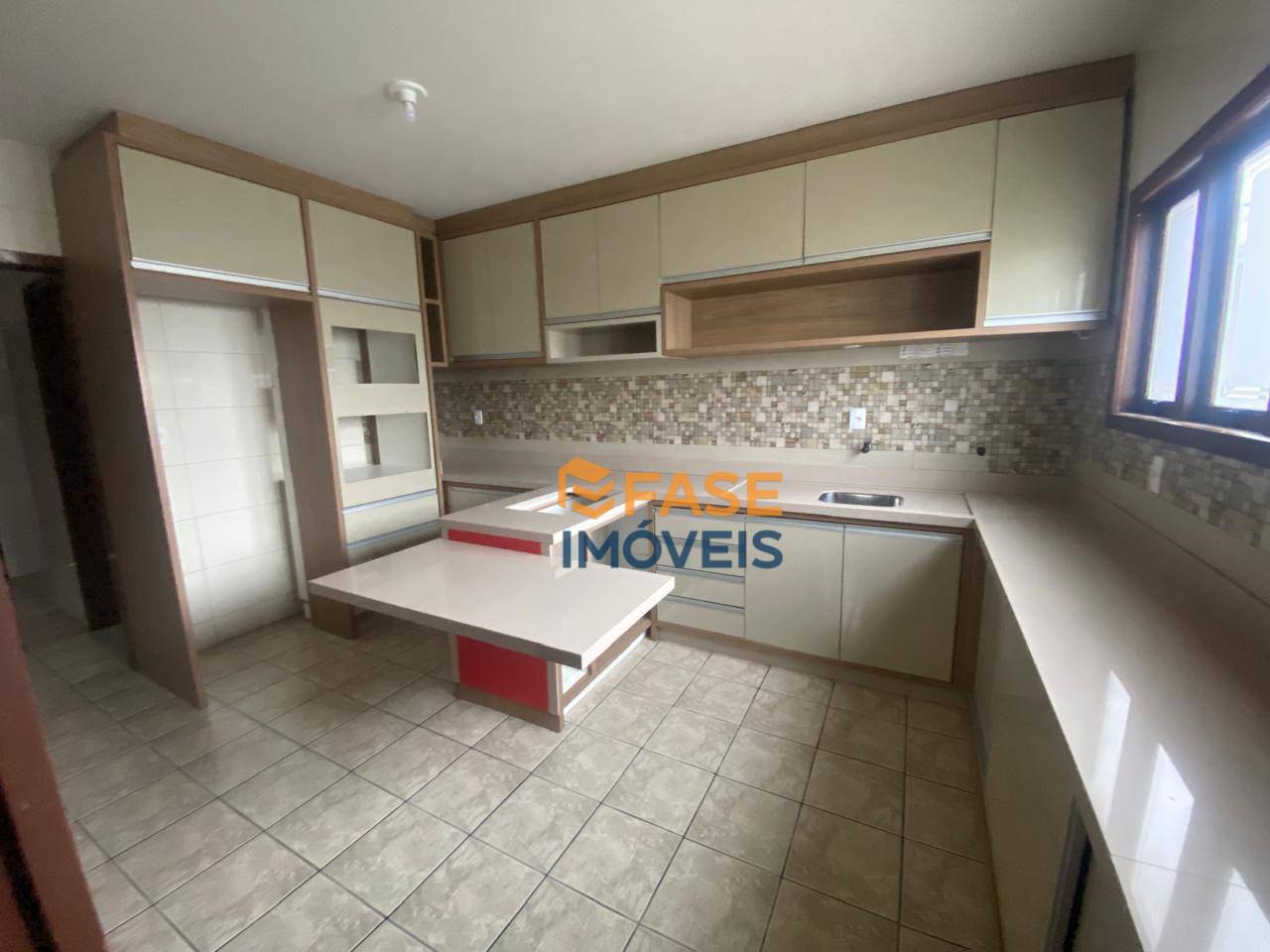 Casa à venda com 4 quartos, 223m² - Foto 6