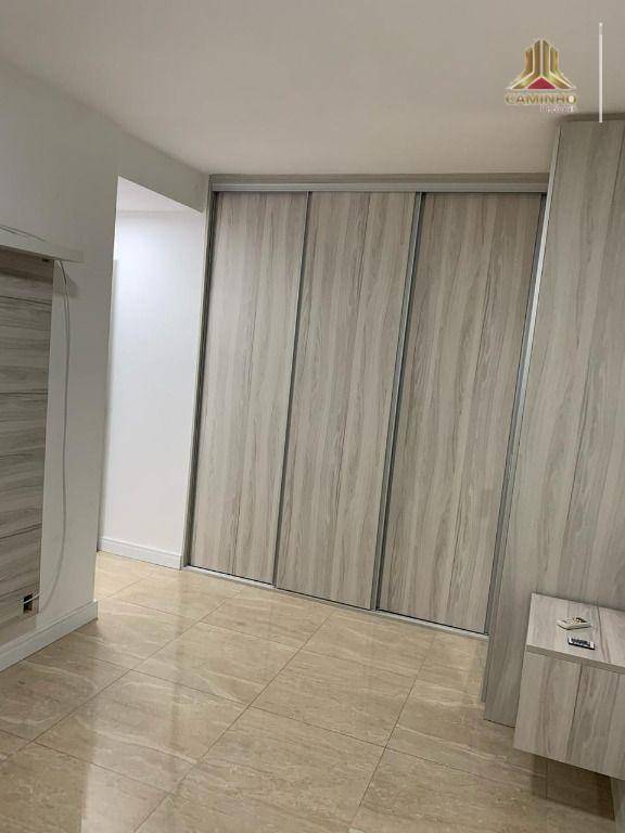 Apartamento à venda com 2 quartos, 75m² - Foto 13