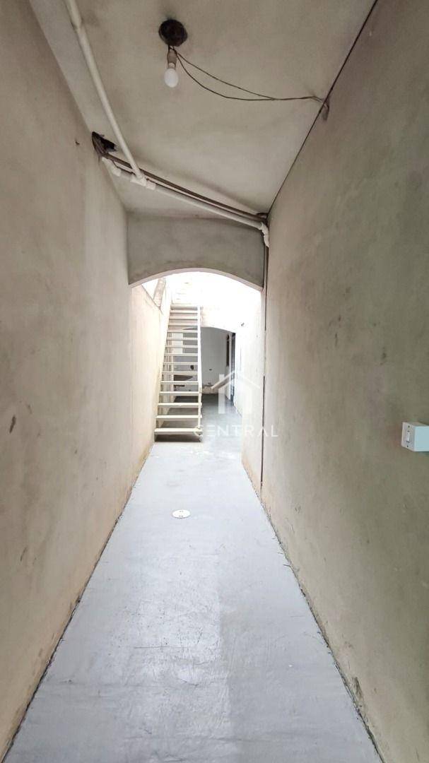 Sobrado, 3 quartos, 209 m² - Foto 4