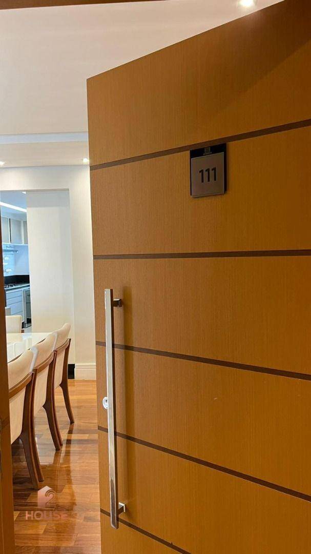 Apartamento à venda com 3 quartos, 172m² - Foto 2