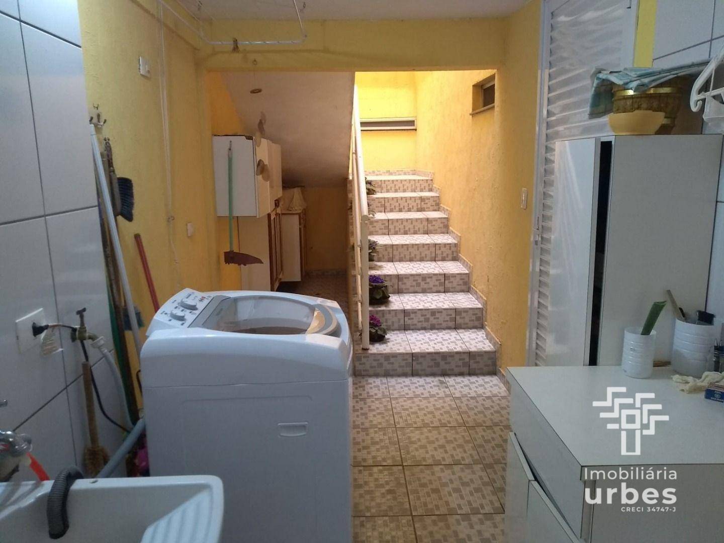 Casa à venda com 3 quartos, 240m² - Foto 11