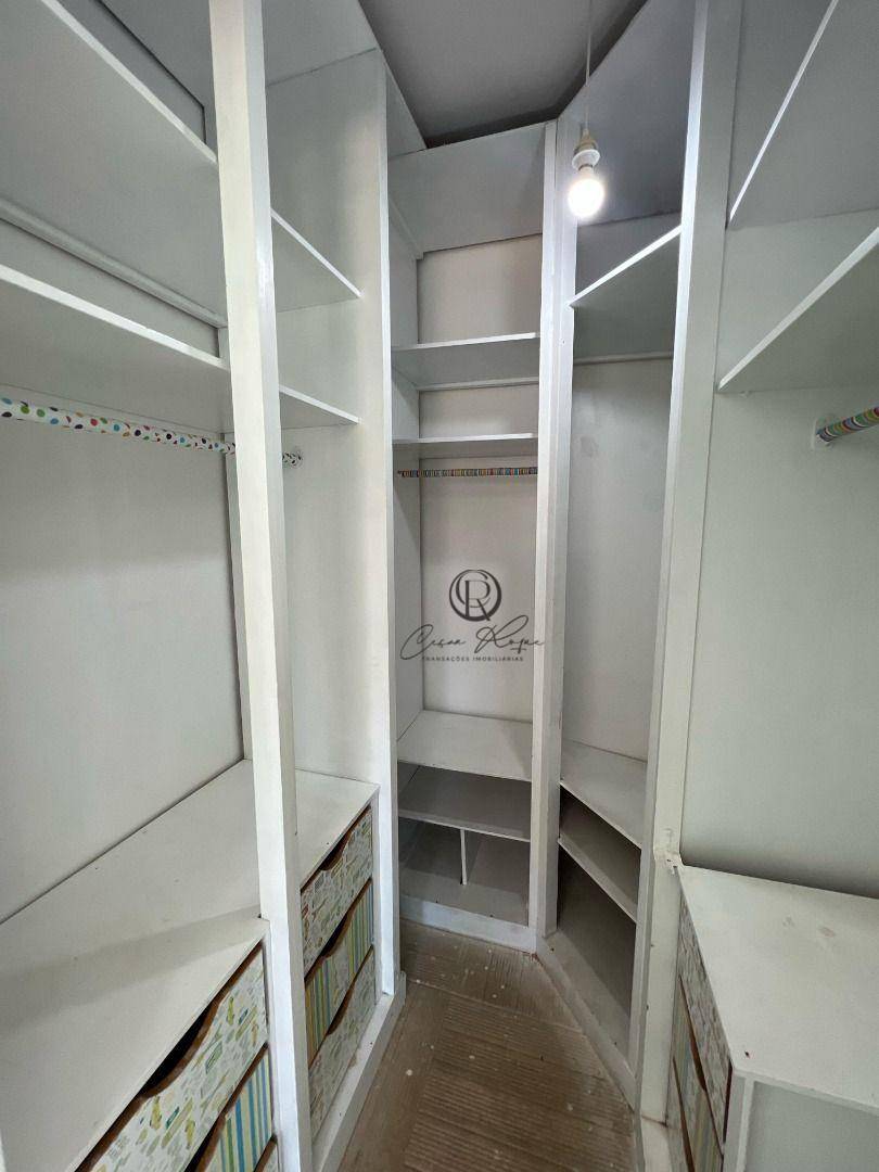 Casa para alugar com 4 quartos, 289m² - Foto 35