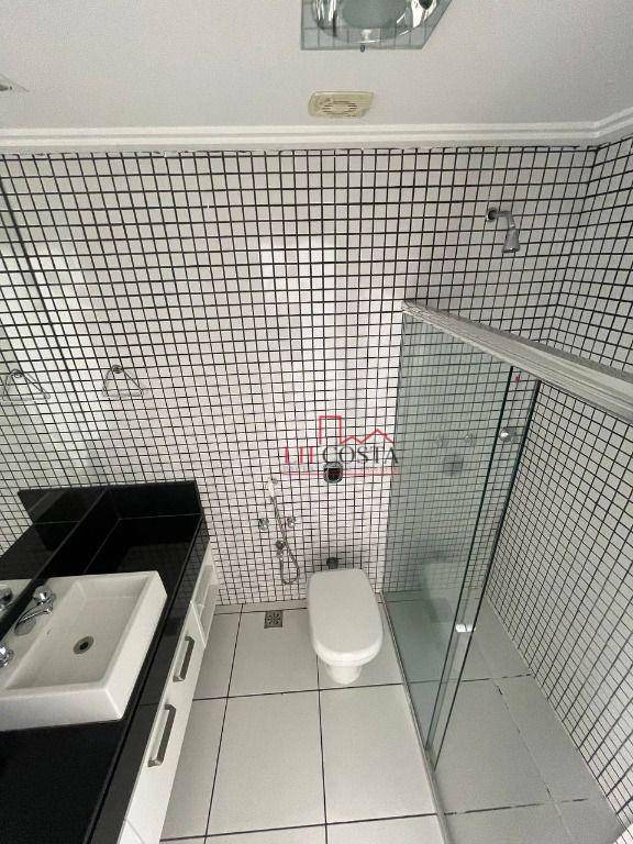 Apartamento à venda com 2 quartos, 70m² - Foto 17