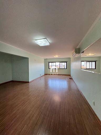 Apartamento à venda com 3 quartos, 155m² - Foto 3