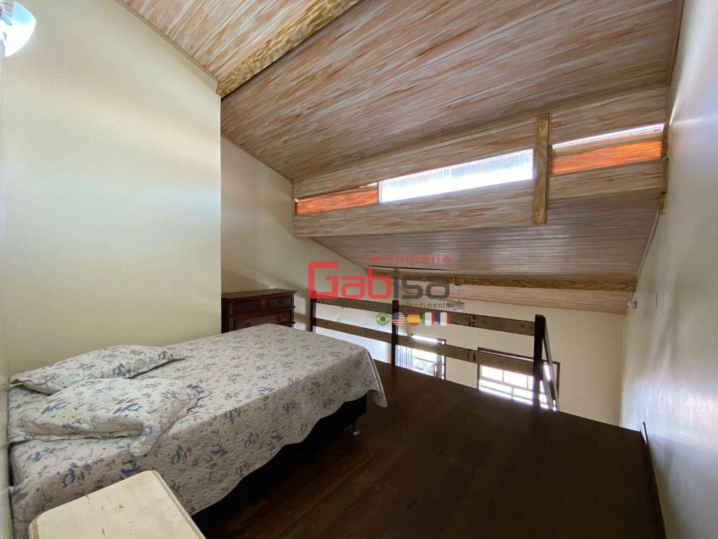 Casa à venda com 2 quartos, 120m² - Foto 11