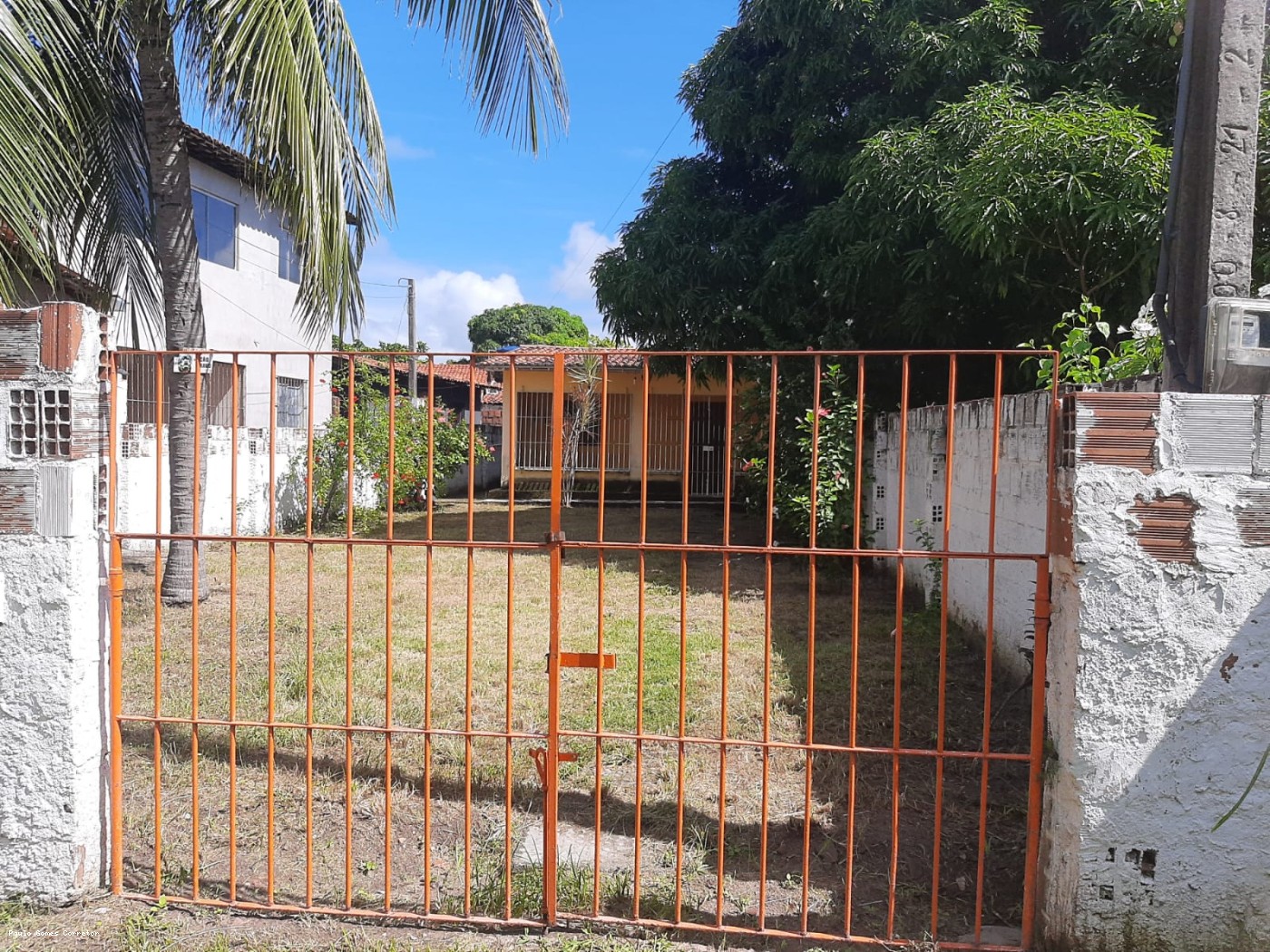 Casa à venda com 2 quartos, 60m² - Foto 2
