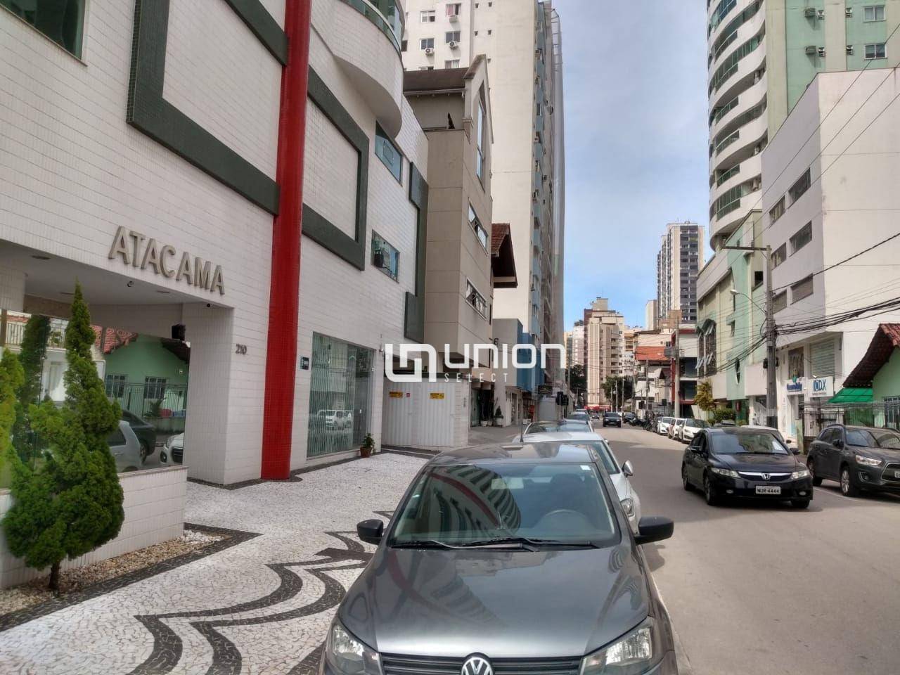 Apartamento à venda com 3 quartos, 115m² - Foto 2