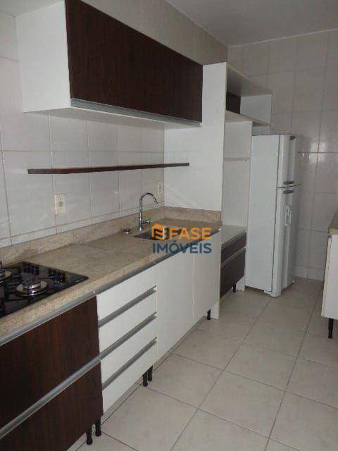 Apartamento à venda com 2 quartos, 77m² - Foto 4