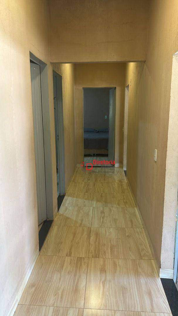 Sítio à venda com 3 quartos, 228m² - Foto 2
