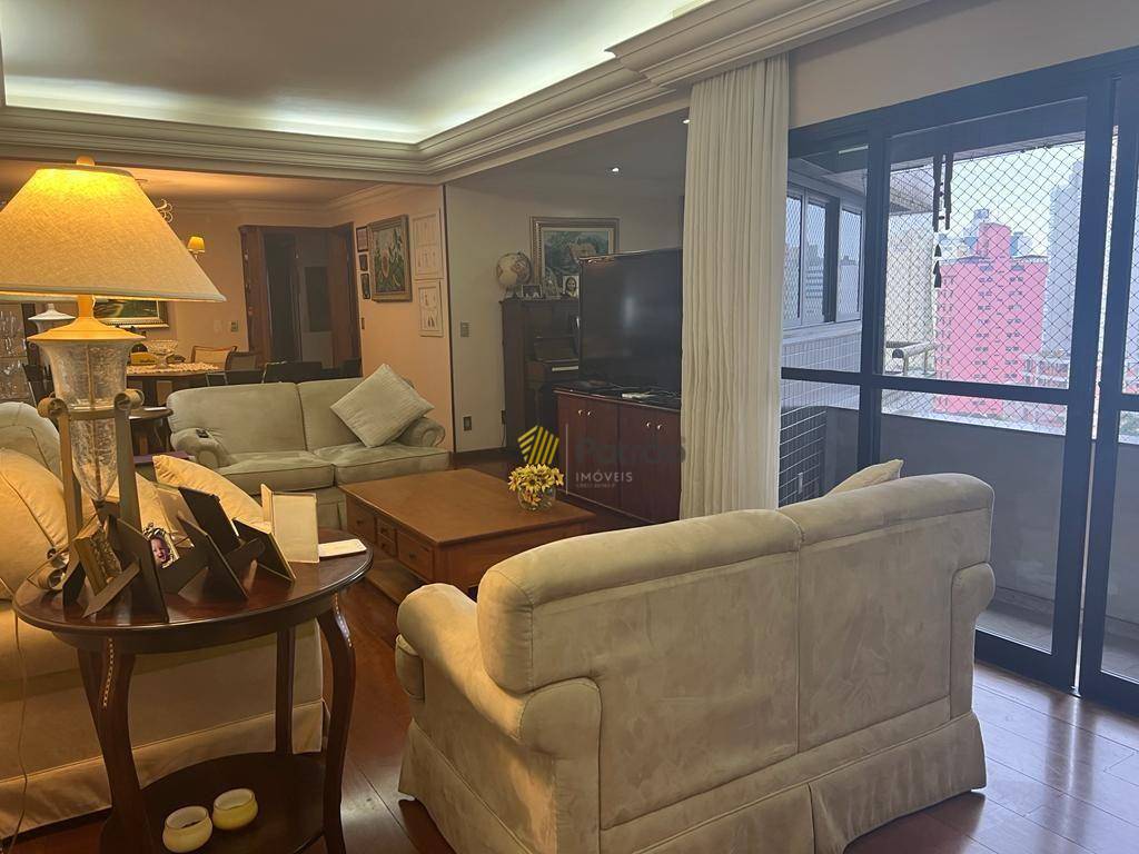 Apartamento à venda com 3 quartos, 136m² - Foto 5