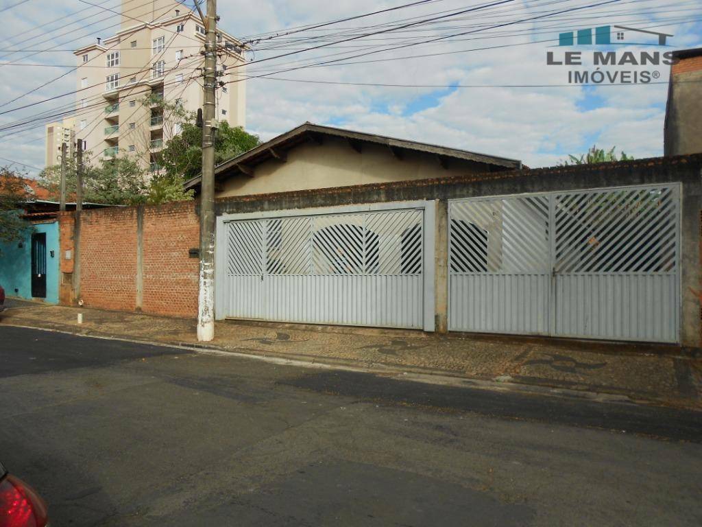 Casa à venda com 3 quartos, 220m² - Foto 1