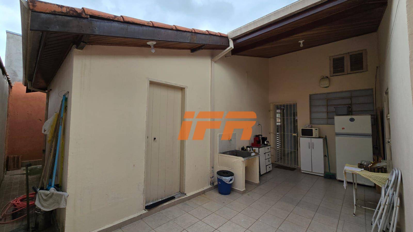 Casa à venda com 2 quartos, 146m² - Foto 18