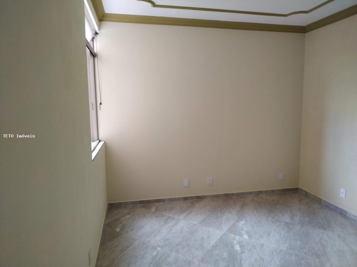 Casa à venda com 2 quartos, 400m² - Foto 13