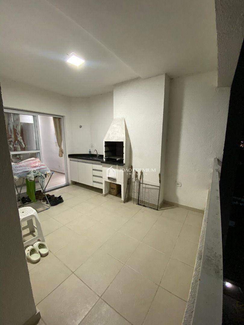 Apartamento à venda com 3 quartos, 75m² - Foto 14