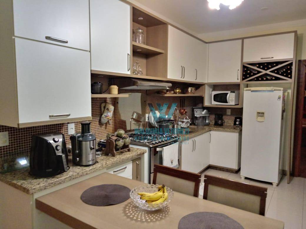 Casa de Condomínio à venda com 3 quartos, 311m² - Foto 9