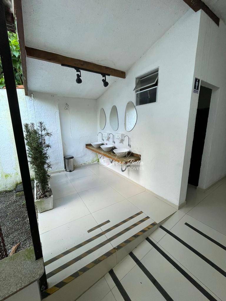 Casa para alugar com 1 quarto, 300m² - Foto 63