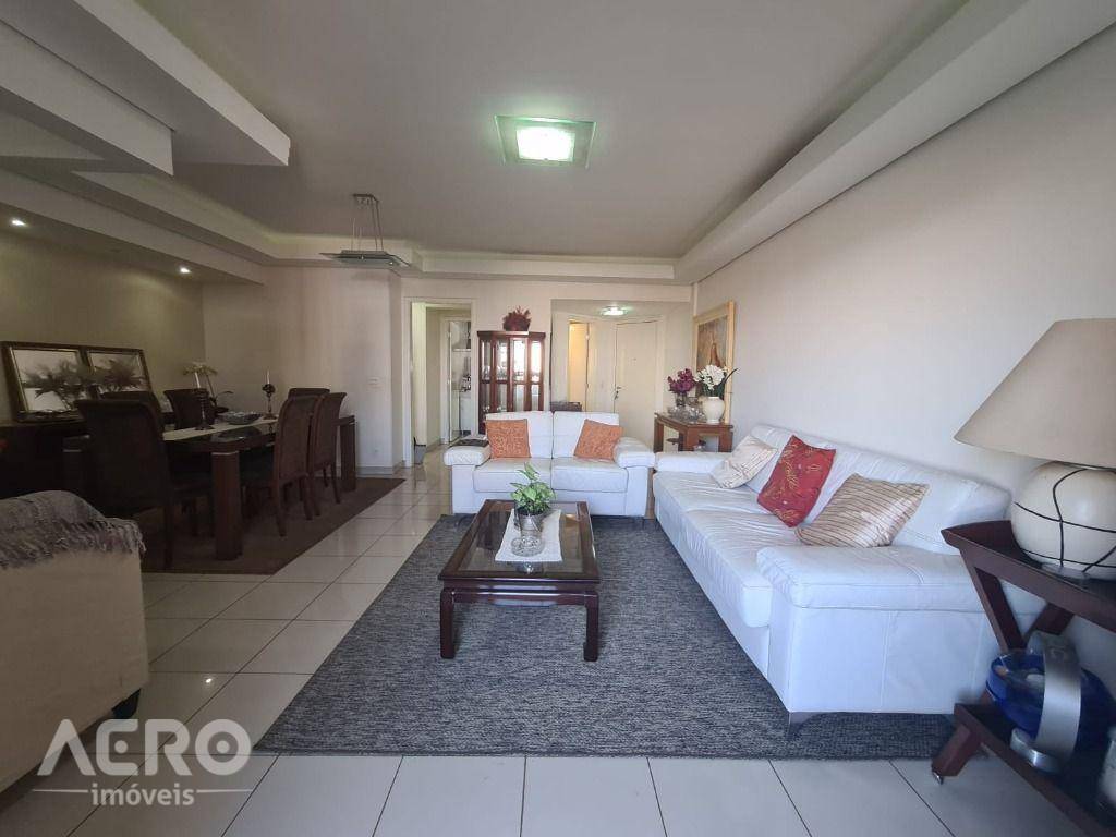 Apartamento à venda com 4 quartos, 147m² - Foto 3